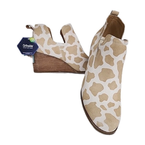 TOMS Kallie Cutout Boot Women's 9.5 NEW #K447 Doe Cow Printed Faux Suede - Picture 1 of 5